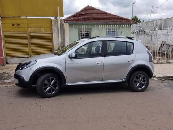 RENAULT SANDERO 1.6 STEPWAY 16V FLEX 4P MANUAL